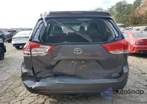 2012 Toyota Sienna Xle from USA, damaged, VIN 5TDYK3DC3CS231379